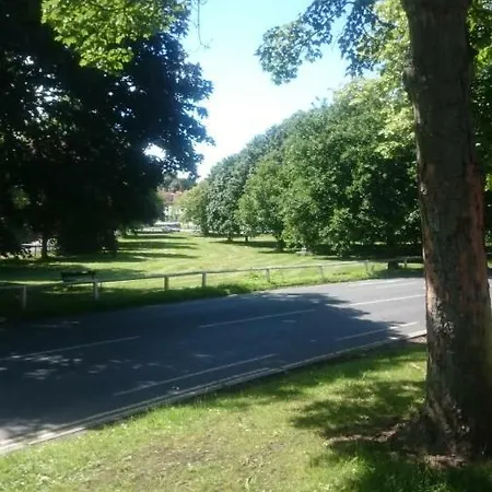 Entire 2-bedroom House With Garden * York