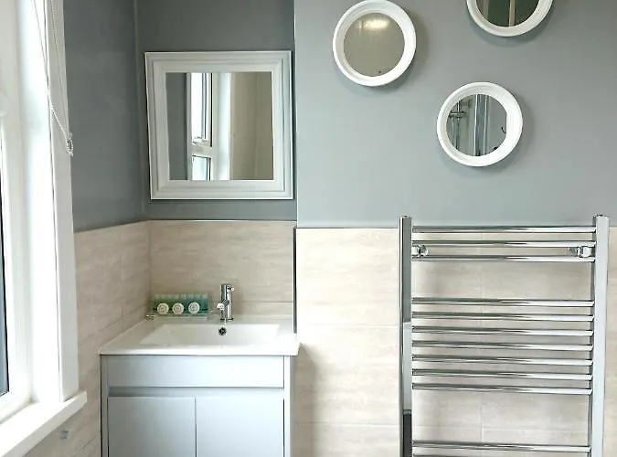 Entire 2-bedroom House With Garden * York