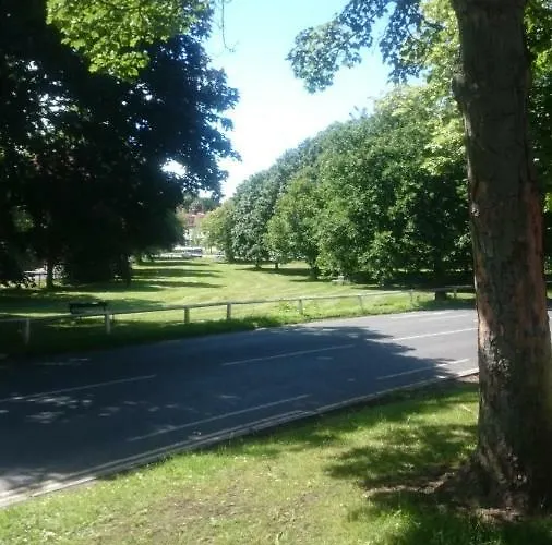 Entire 2-bedroom House With Garden * York